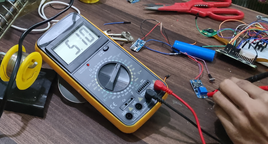 Boost converter set to 5.1V